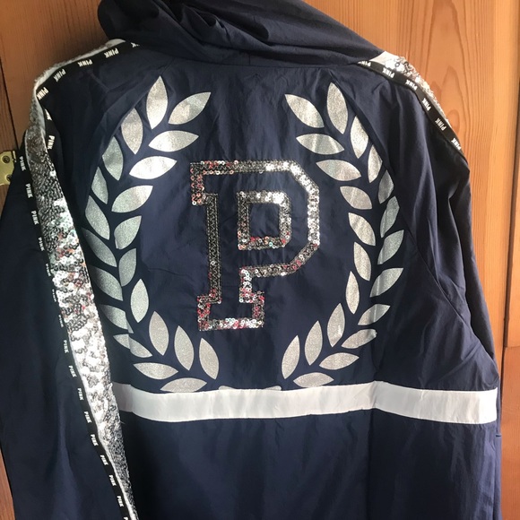Vs PINK windbreaker - Picture 2 of 2